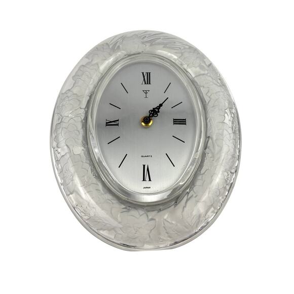 VTG Oval Crystal Clear Signatures Floral Rim Design Wall Clock Japaan Works - Picture 1 of 16